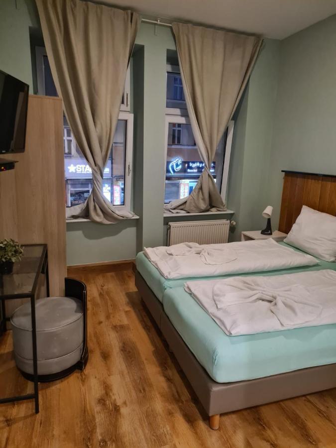 Hotel Hostel Zafir Berlim Exterior foto